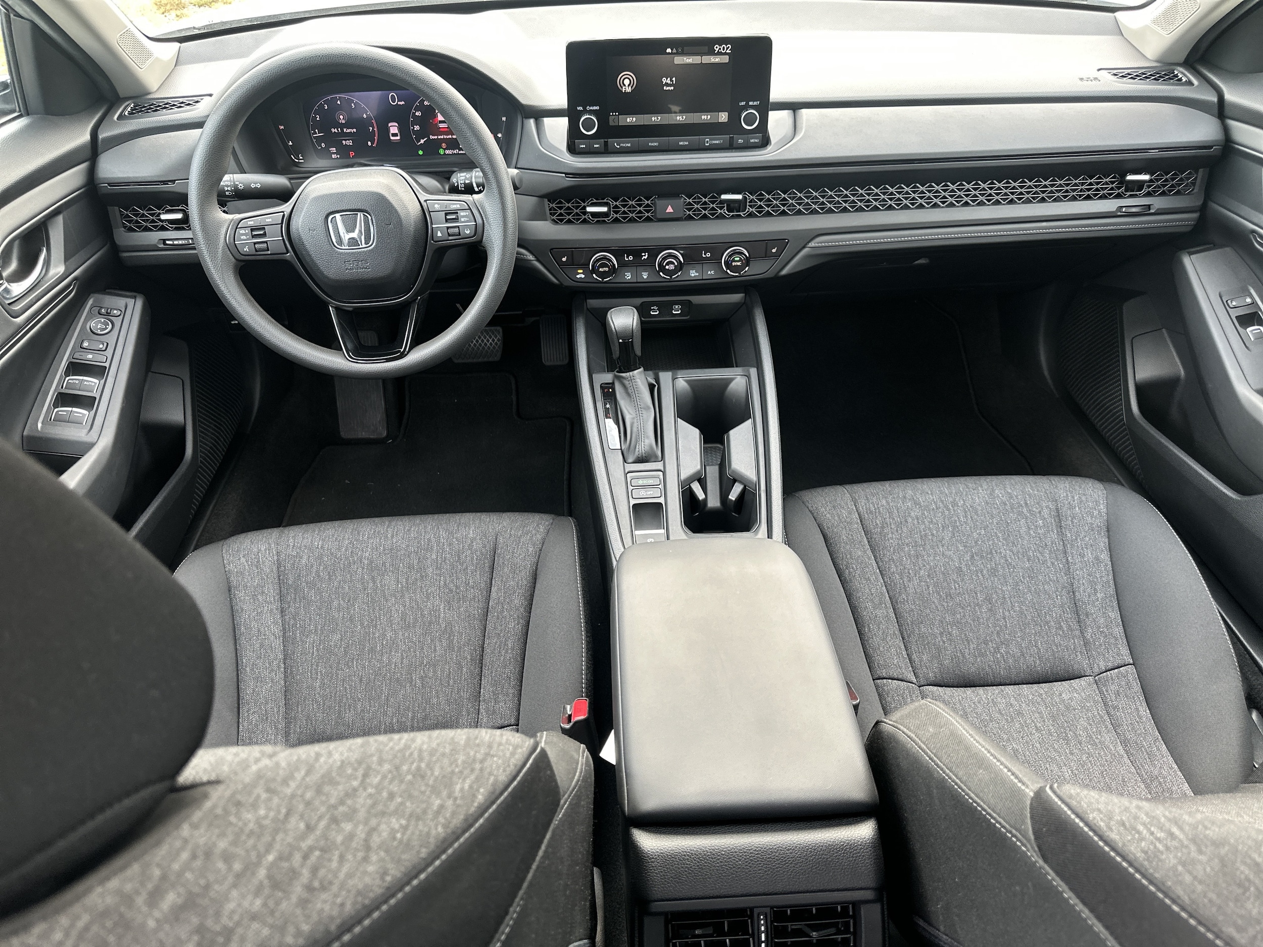 2025 Honda Accord SE - Photo 22