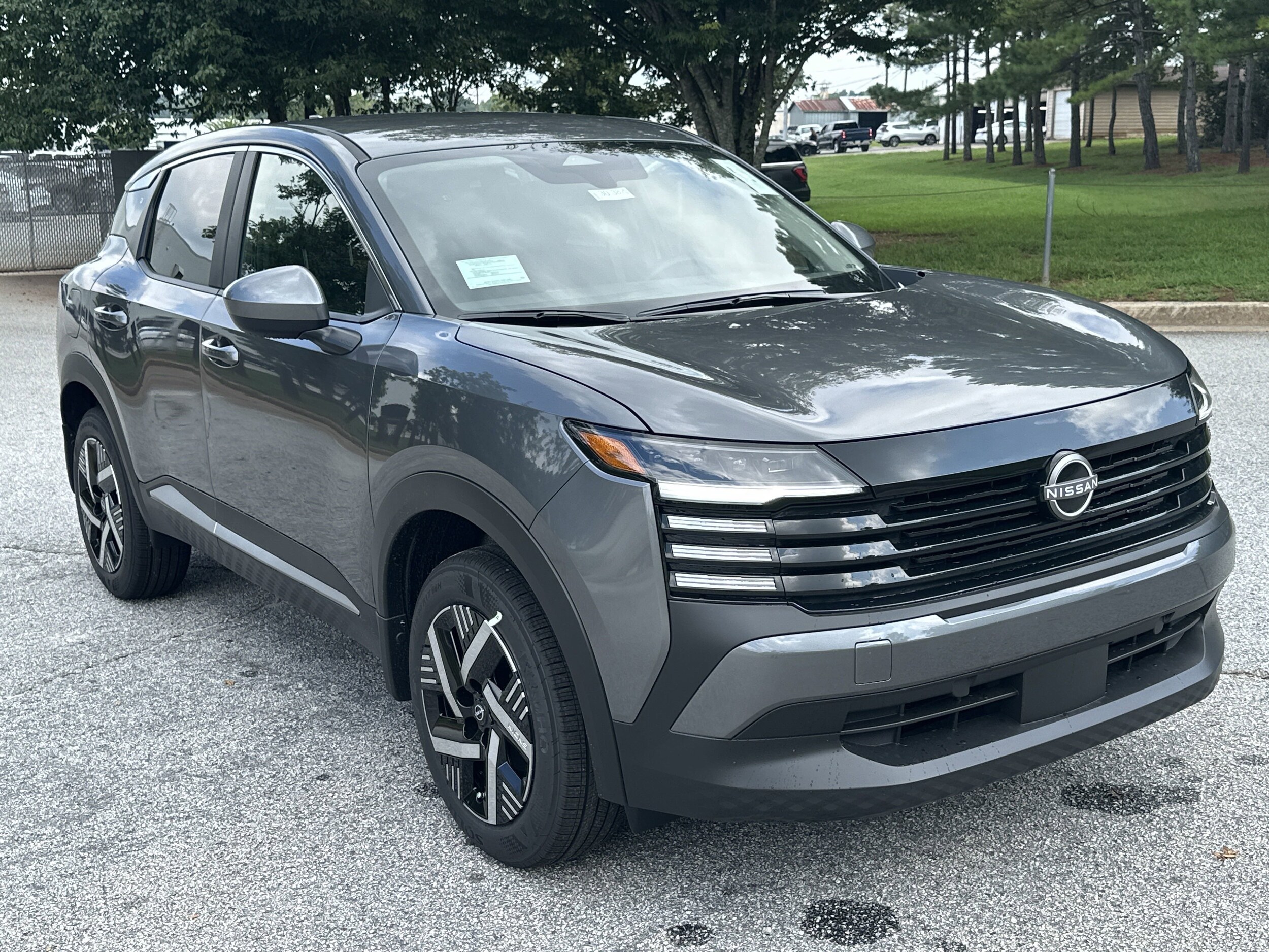 2025 Nissan Kicks SV photo 3