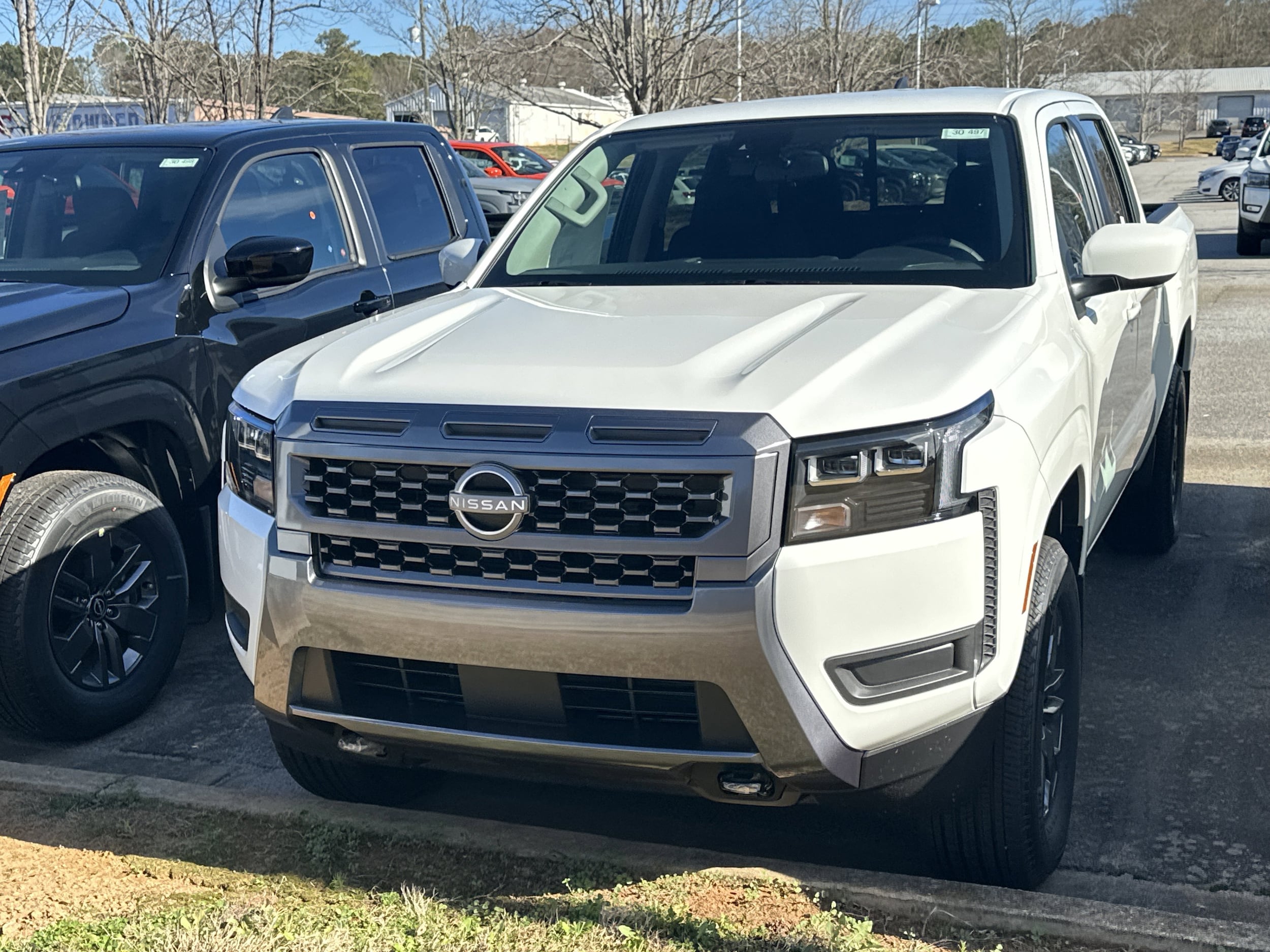 2026 Nissan Frontier SV's photo