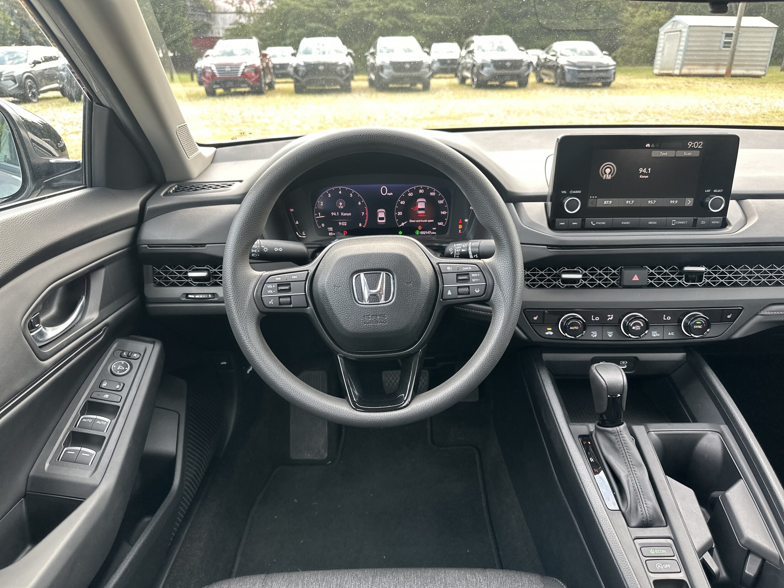 2025 Honda Accord SE - Photo 23