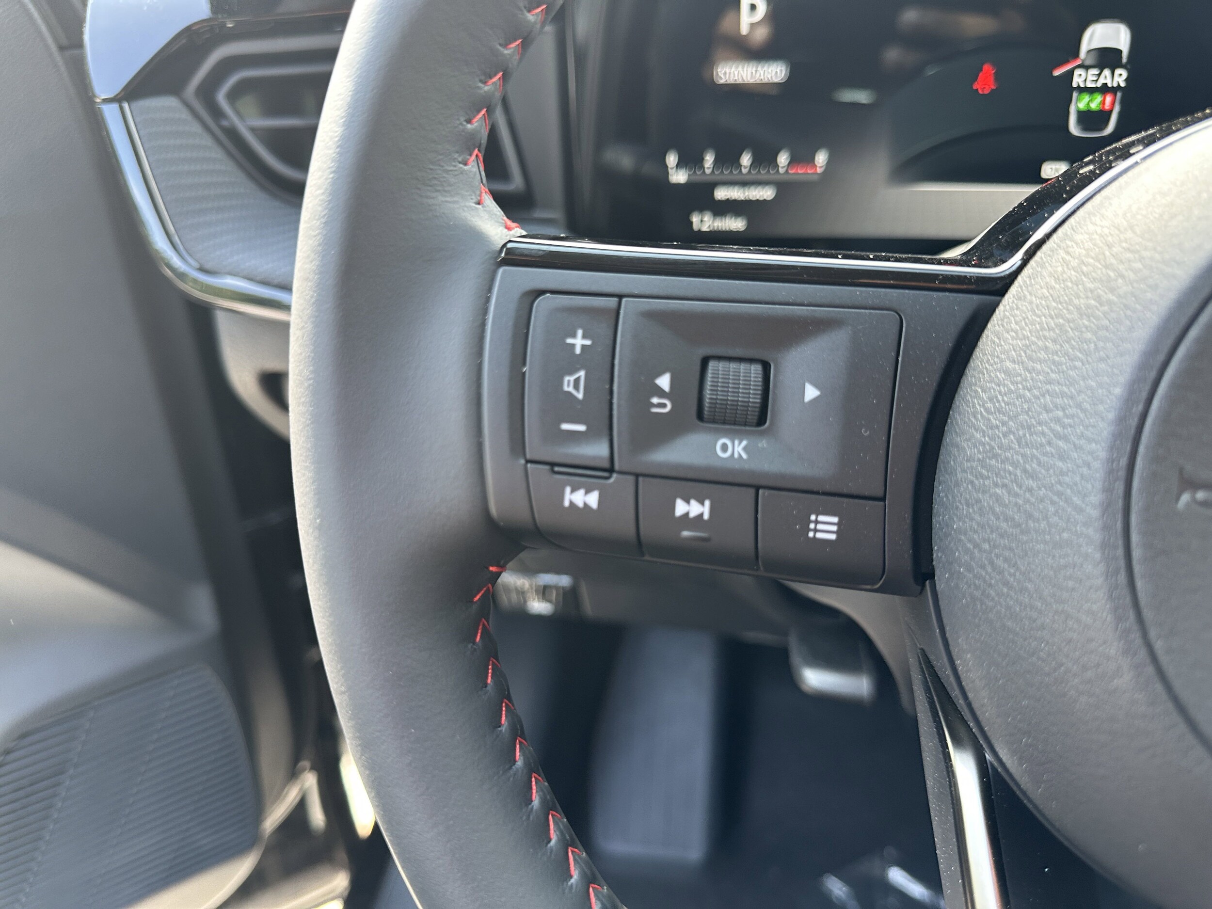 2025 Nissan Kicks SR AWD - Photo 24