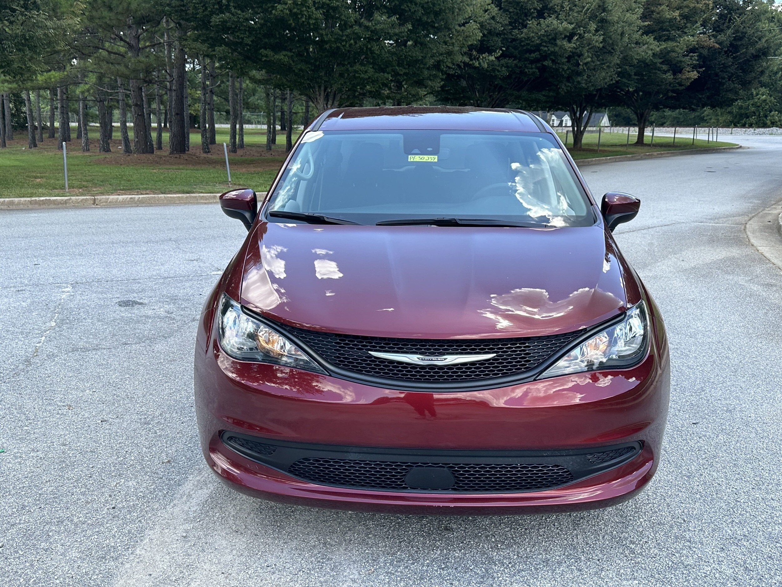 2023 Chrysler Voyager LX photo 2