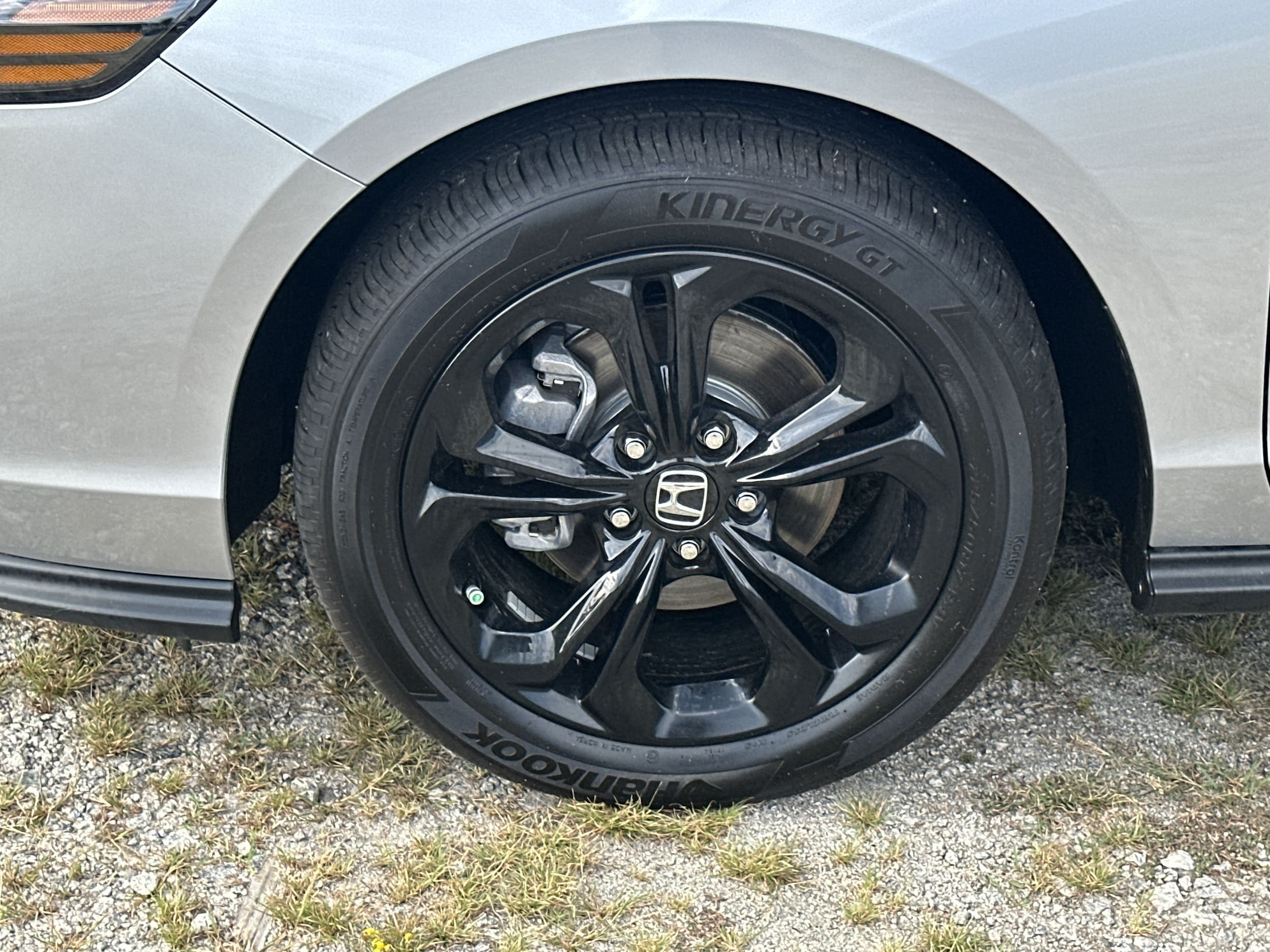 2025 Honda Accord SE - Photo 11