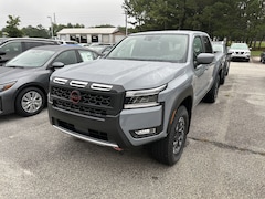 2025 Nissan Frontier PRO-4X Truck