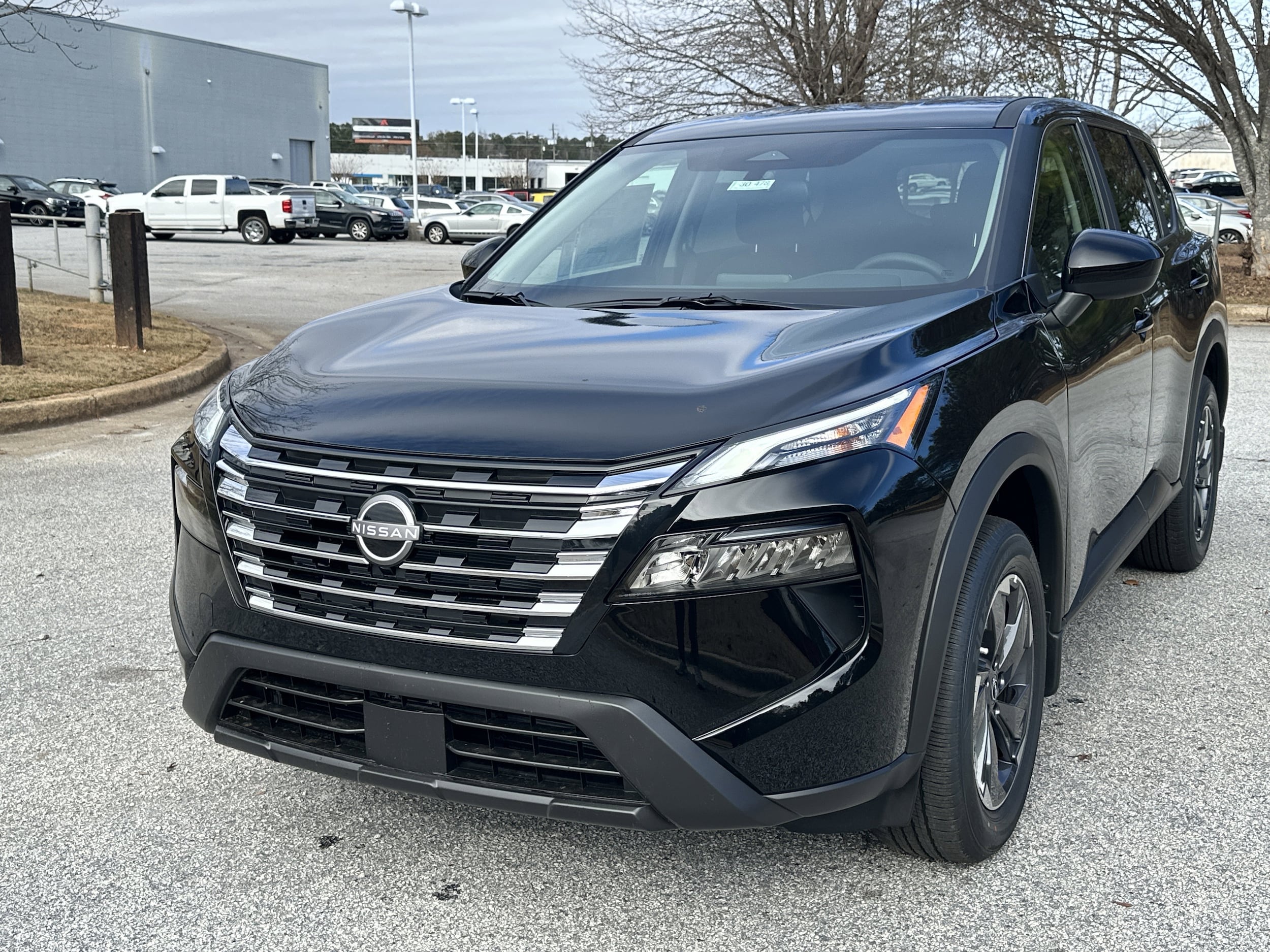 2026 Nissan Rogue SV's photo