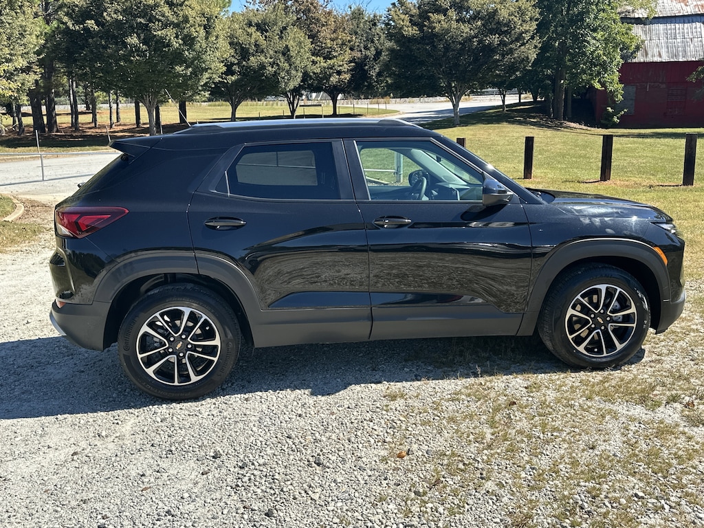 Used 2024 Chevrolet Trailblazer LT SUV