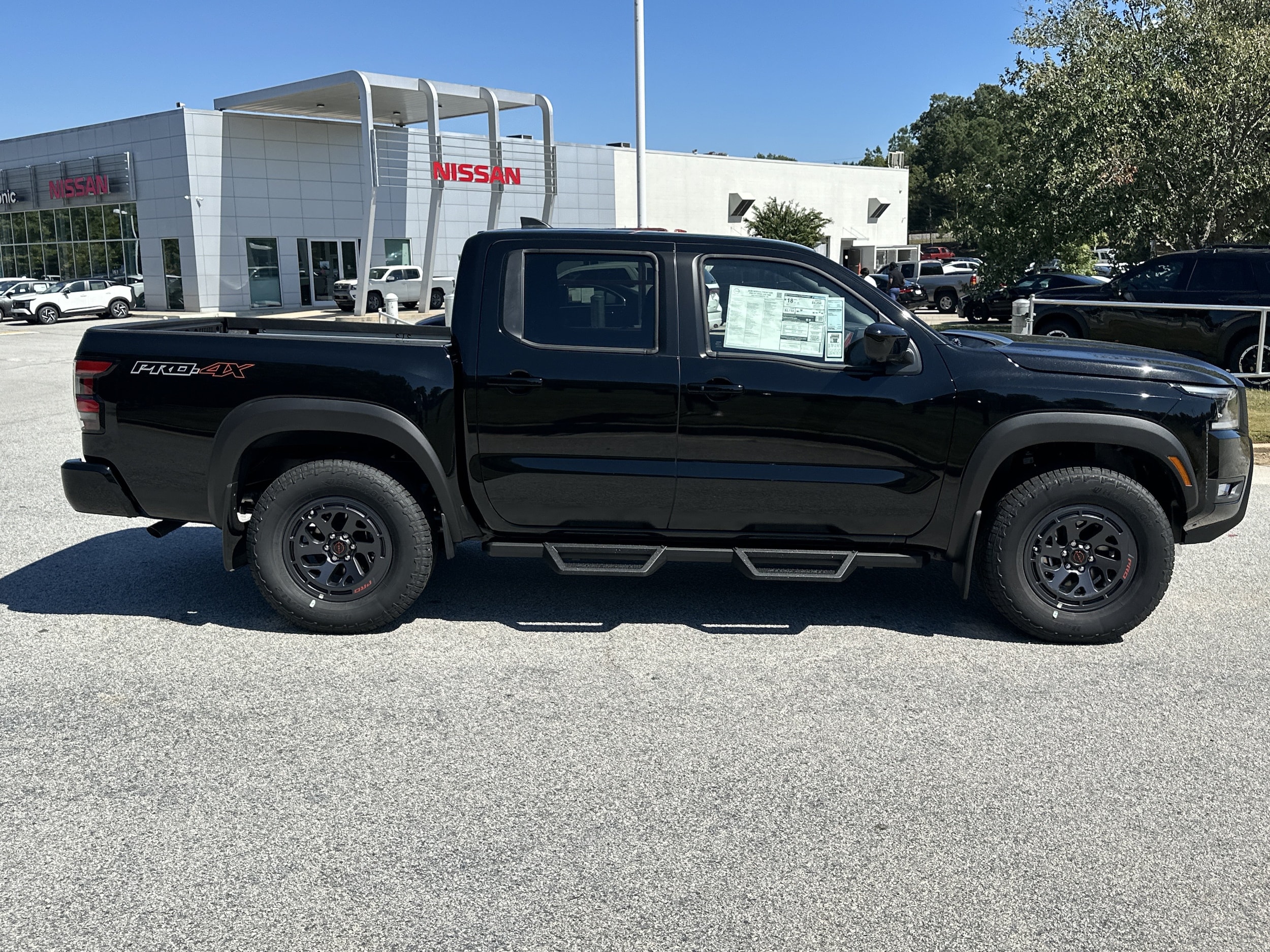 2026 Nissan Frontier PRO-4X - Photo 4