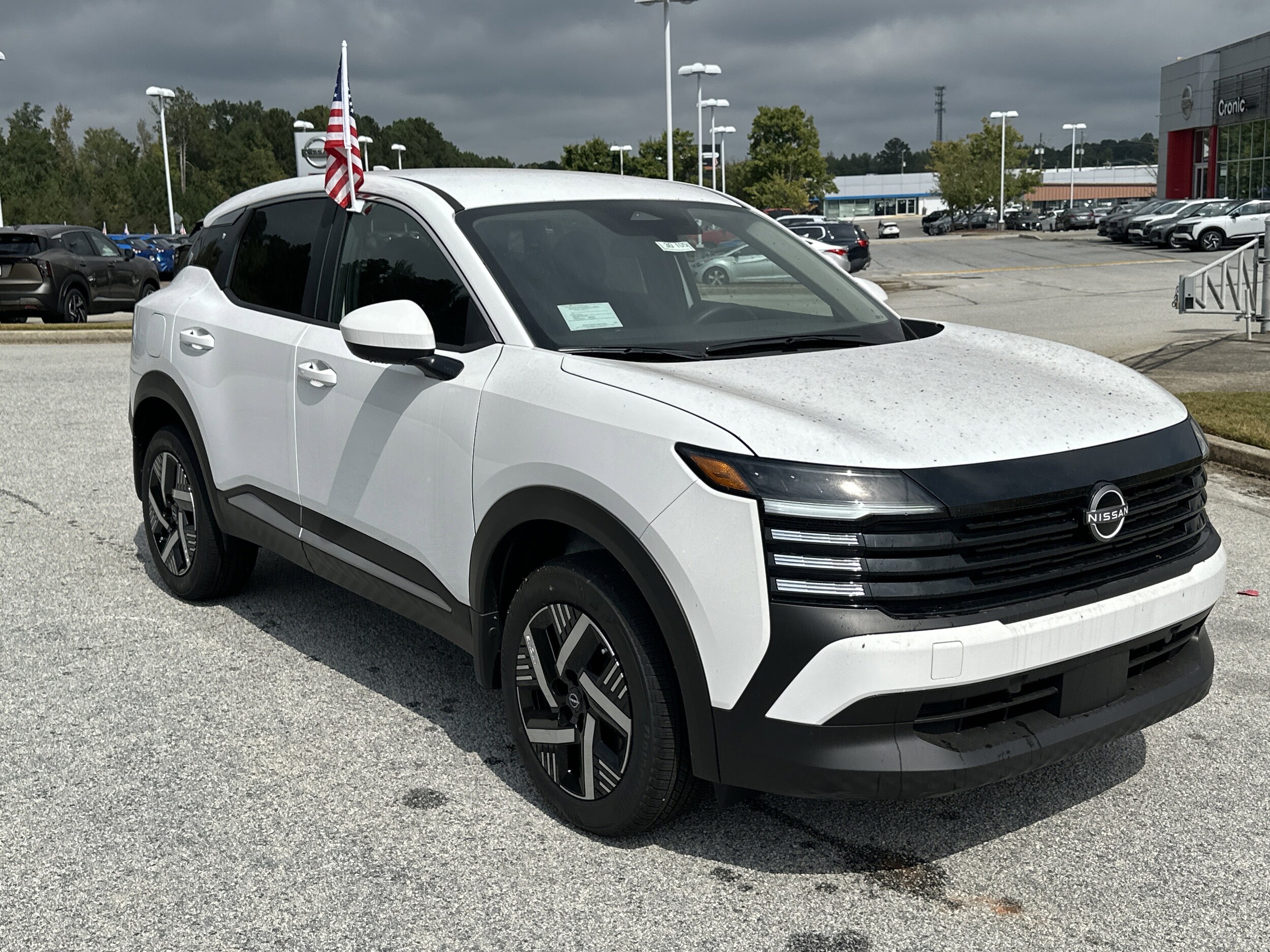 2025 Nissan Kicks SV photo 3