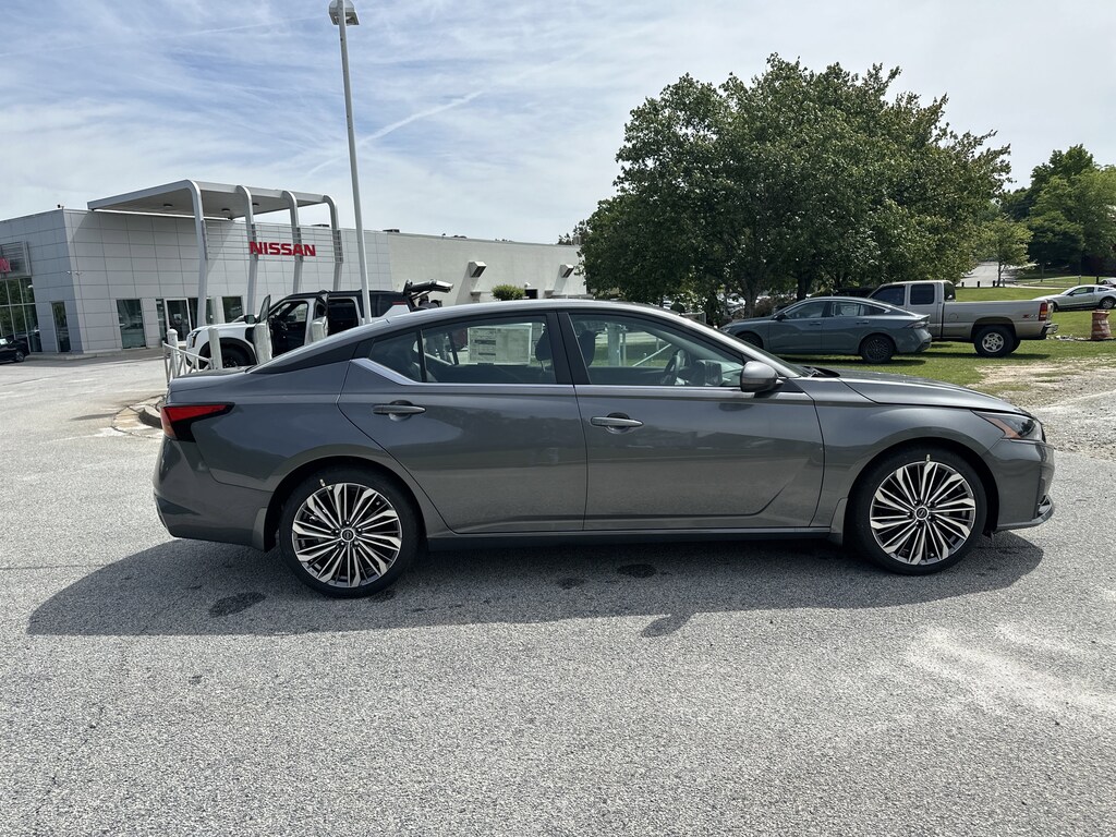 New 2026 Nissan Altima 2.5 SV Sedan