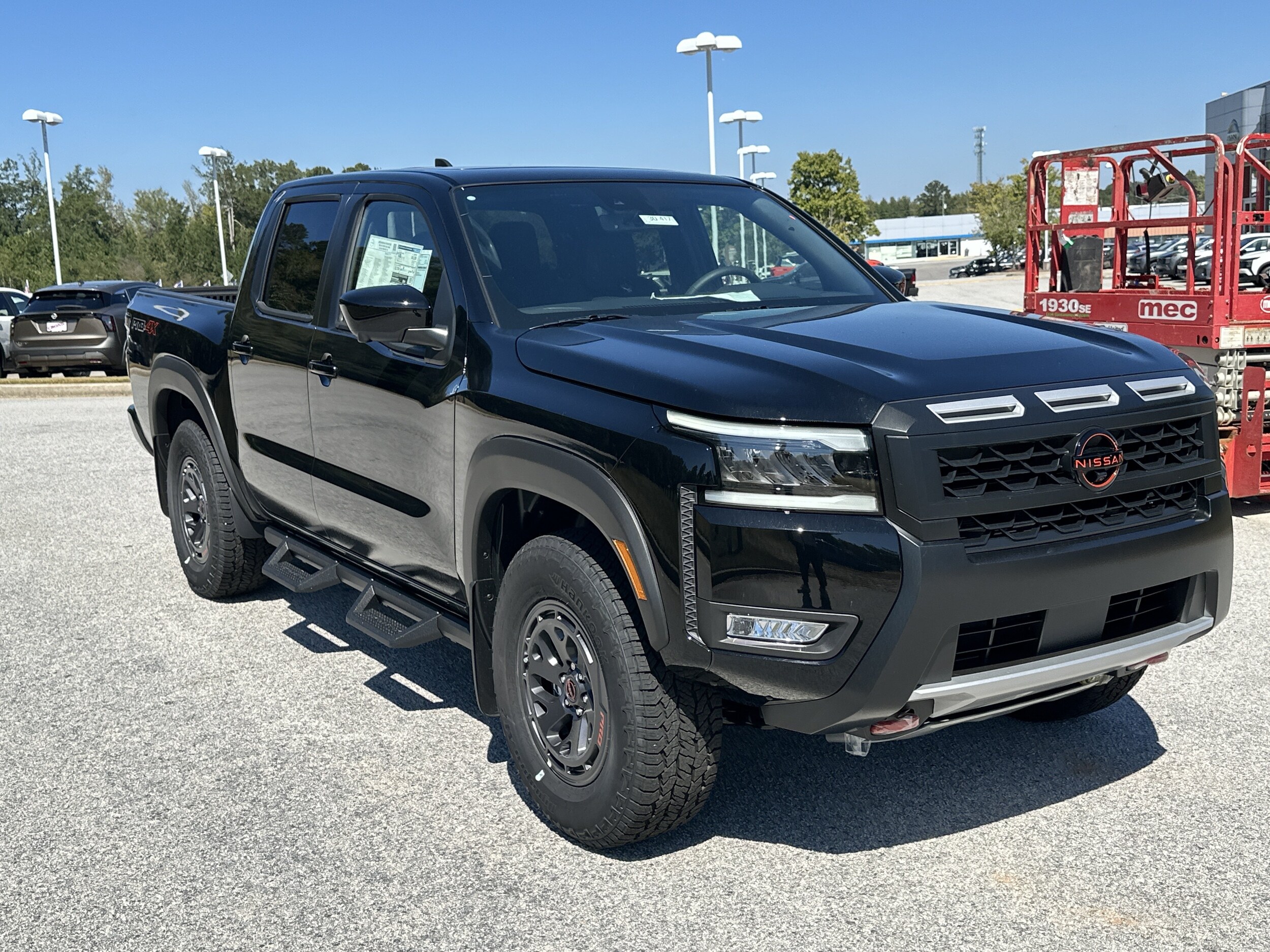 2026 Nissan Frontier PRO-4X - Photo 3