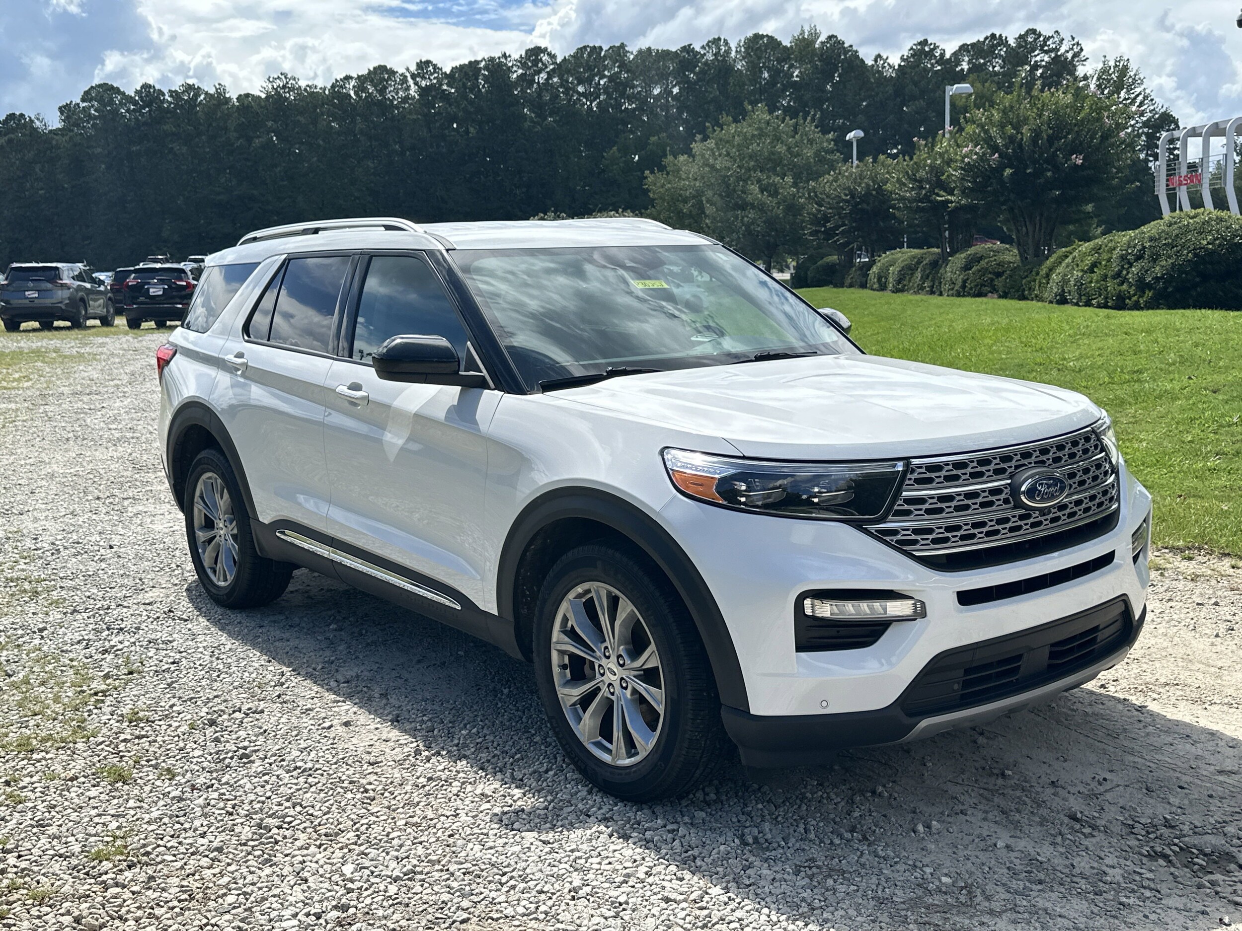 2023 Ford Explorer Limited photo 2