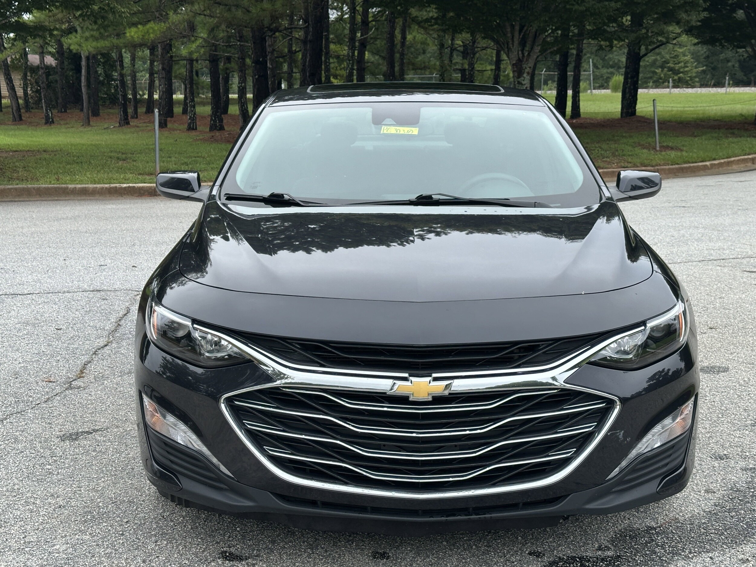2023 Chevrolet Malibu 1LT photo 2