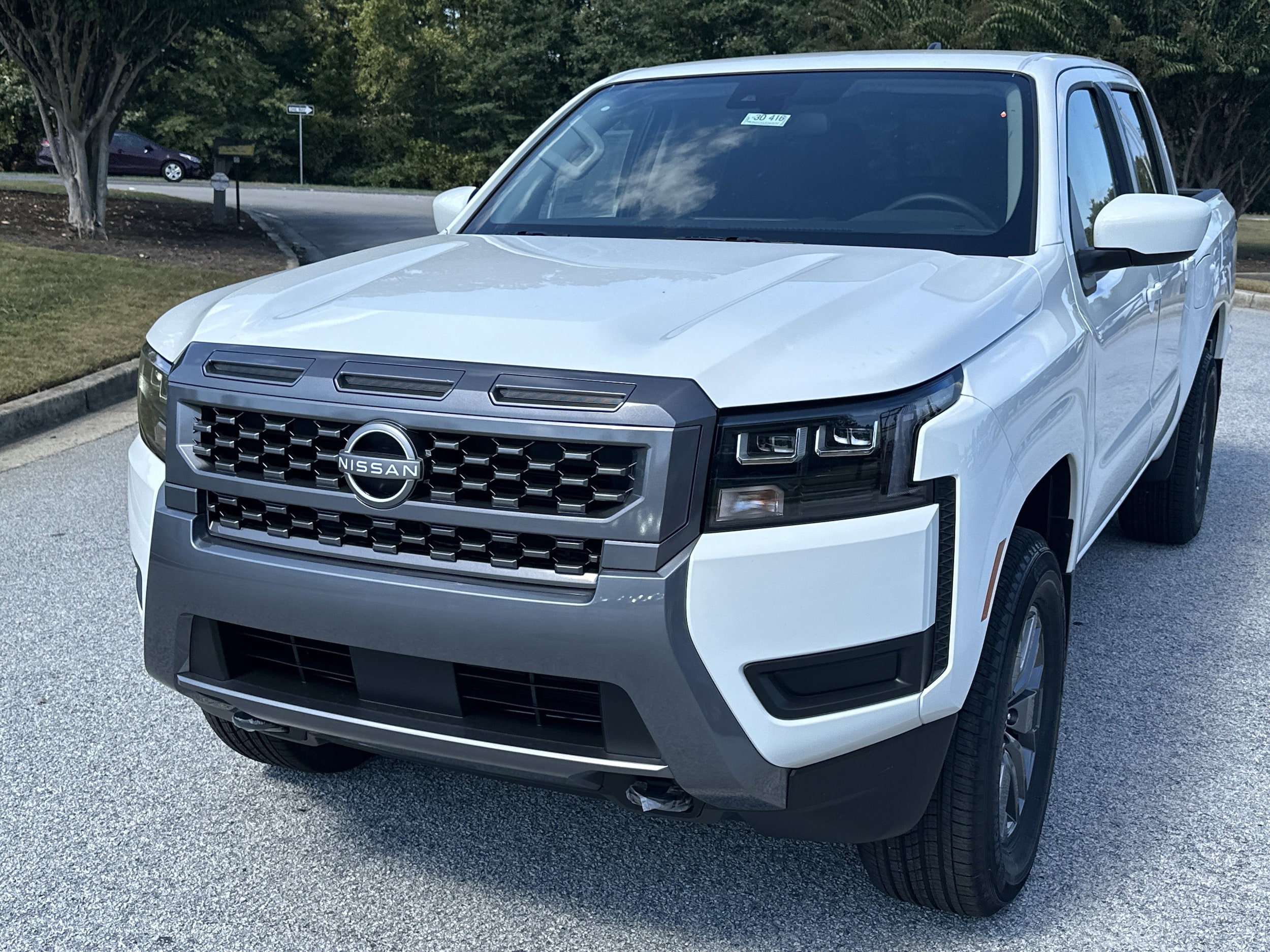2026 Nissan Frontier SV's photo
