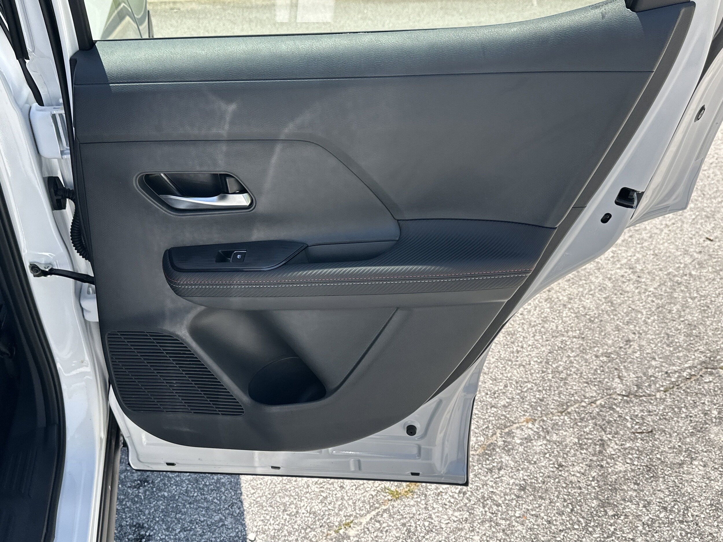 2025 Nissan Kicks SR - Photo 16