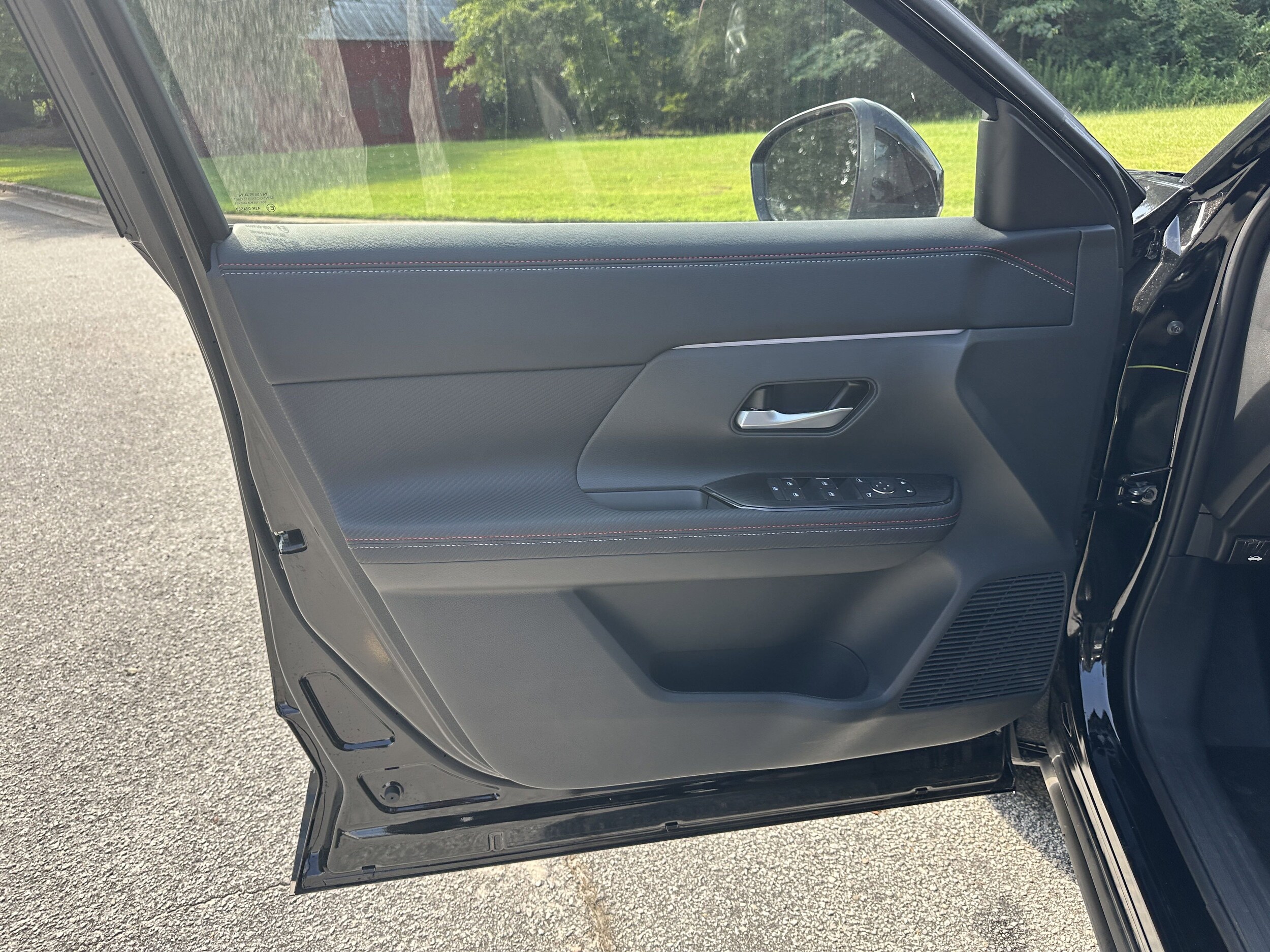 2025 Nissan Kicks SR AWD - Photo 10