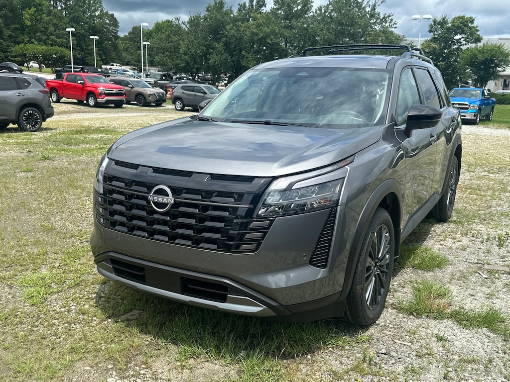 New 2026 Nissan Pathfinder SL SUV