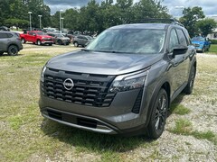 2026 Nissan Pathfinder SL SUV