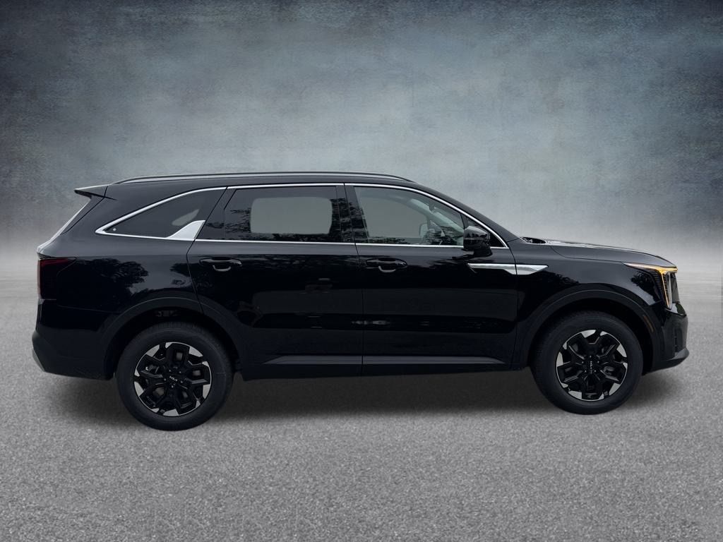 2026 Kia Sorento S photo 2
