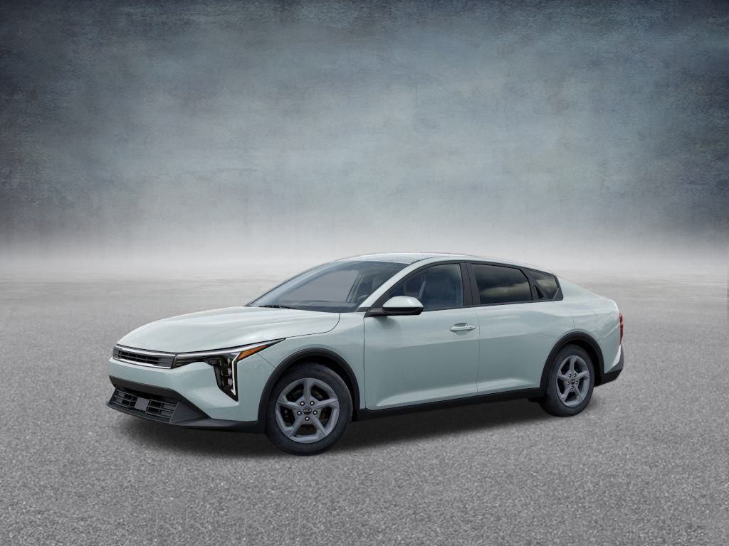 2025 Kia K4 LXS photo 3