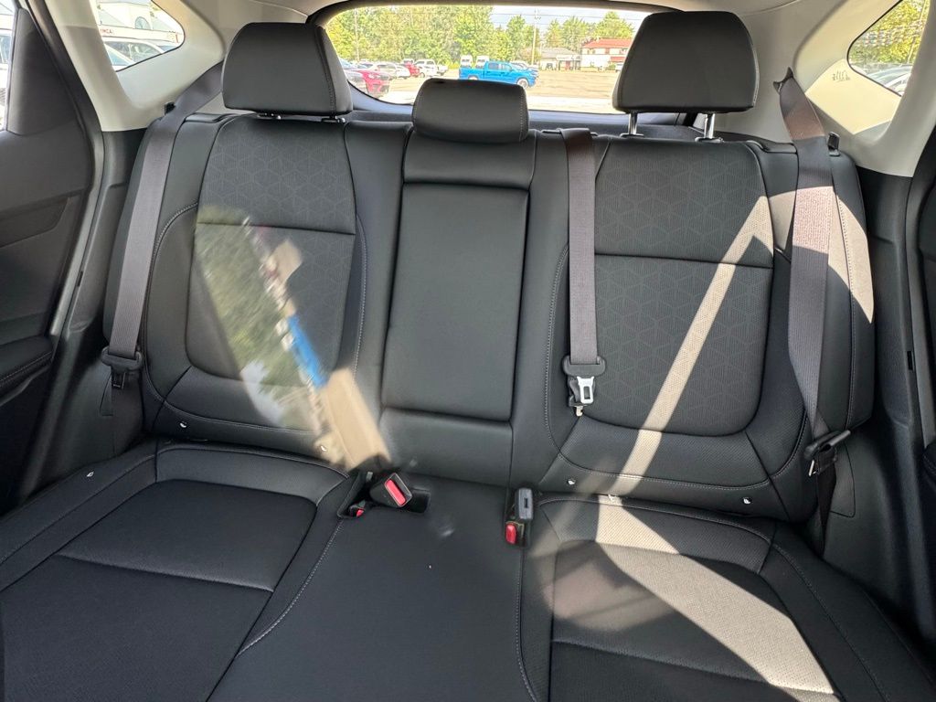 2026 Kia Seltos EX - Photo 13
