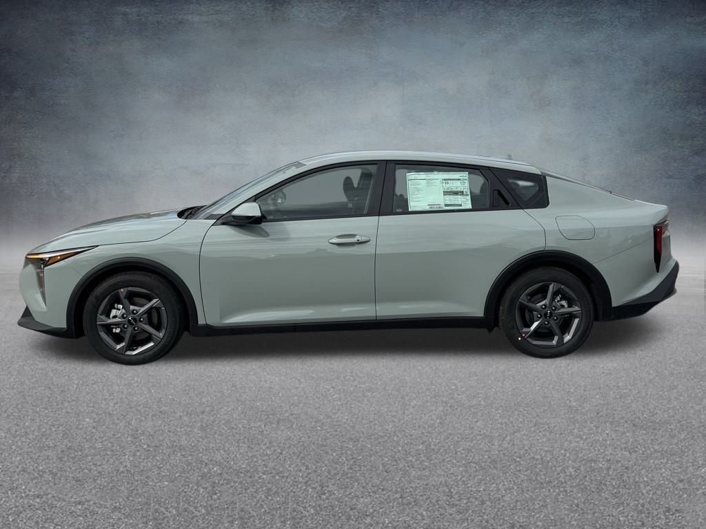 New 2025 Kia K4  Sedan
