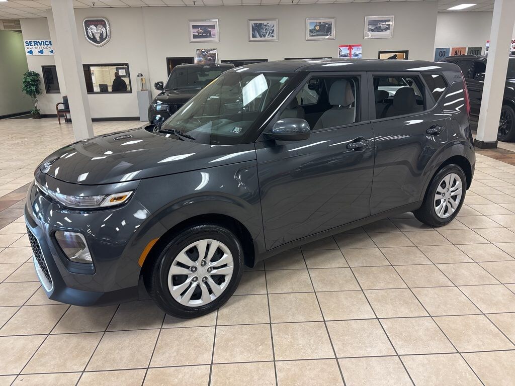 Used 2022 Kia Soul LX Hatchback