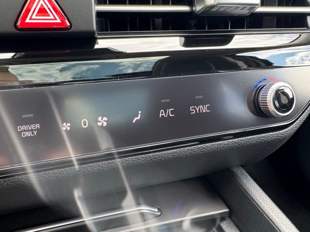 2026 Kia Sportage EX Hybrid - Photo 26