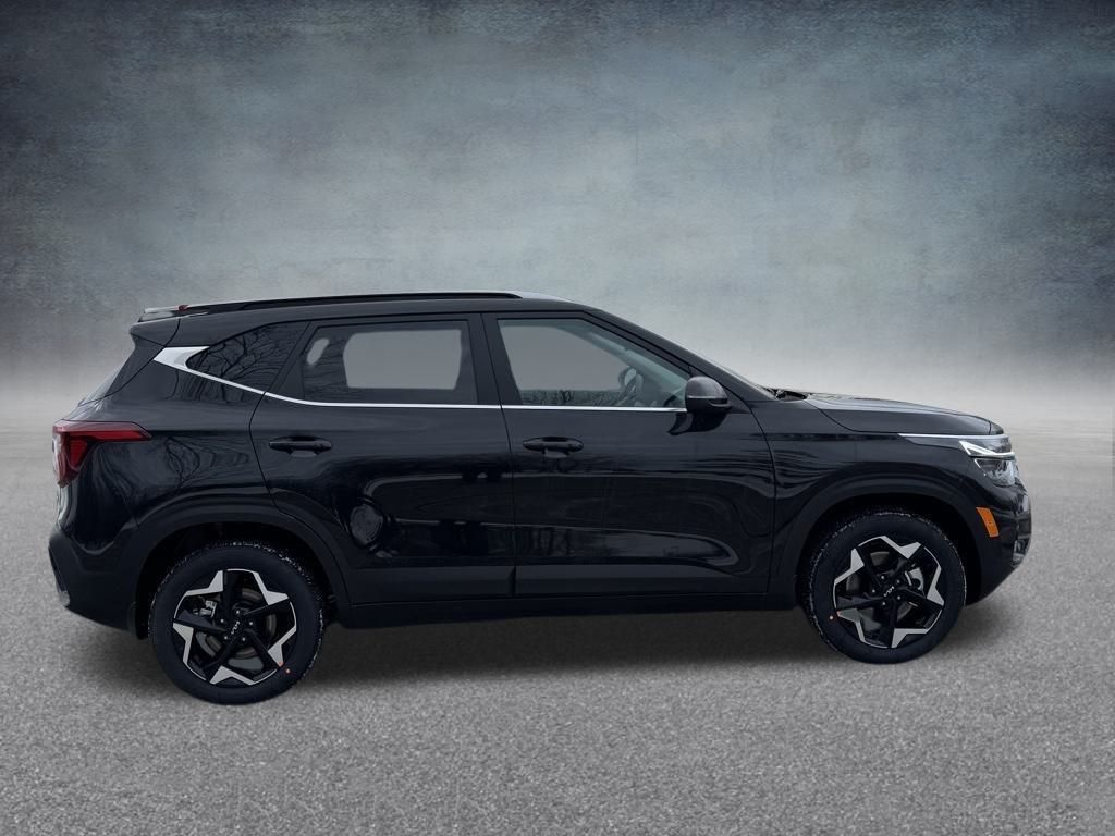 2025 Kia Seltos EX photo 4