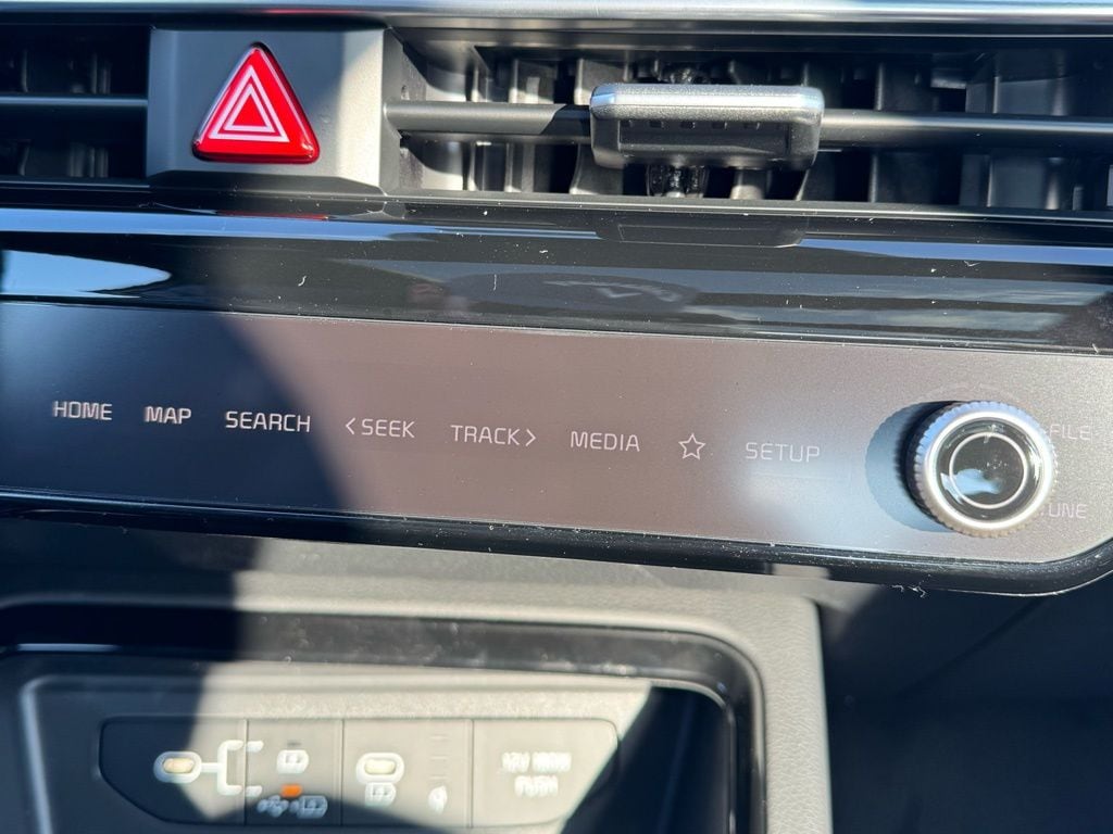 2026 Kia K5 GT-Line - Photo 24