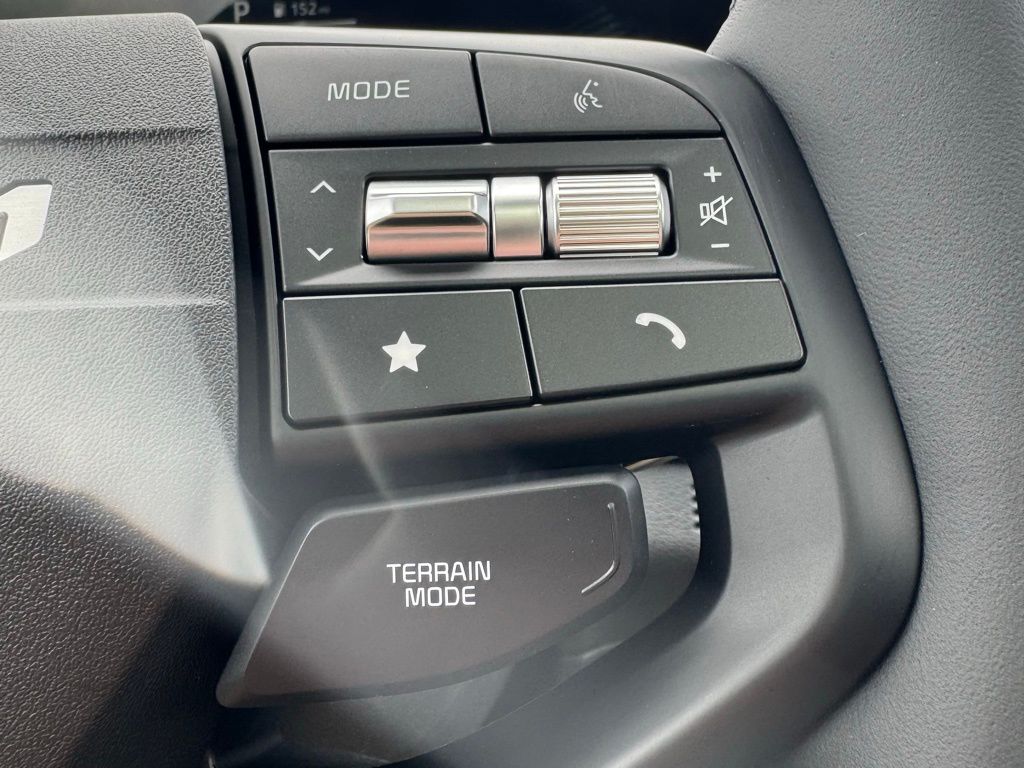 2026 Kia Sportage EX Hybrid - Photo 17