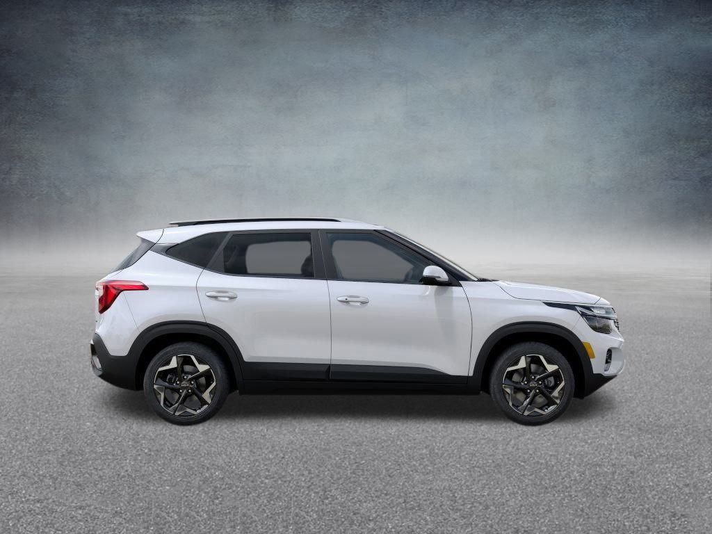 2026 Kia Seltos S photo 3