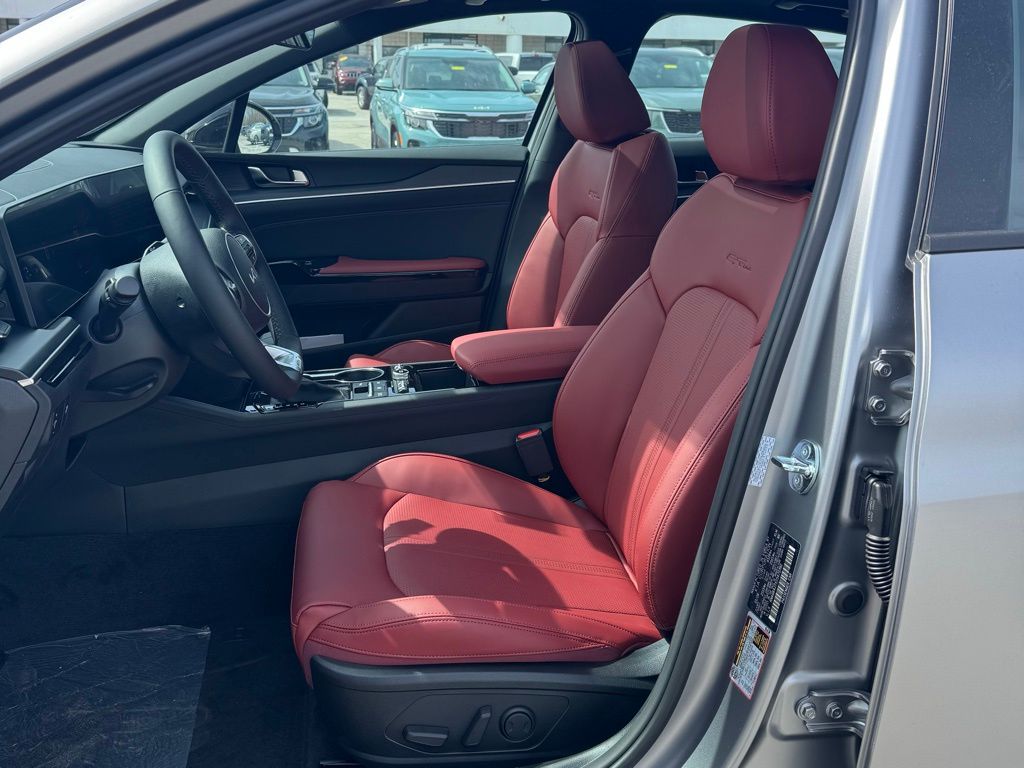 2026 Kia K5 GT-Line - Photo 10