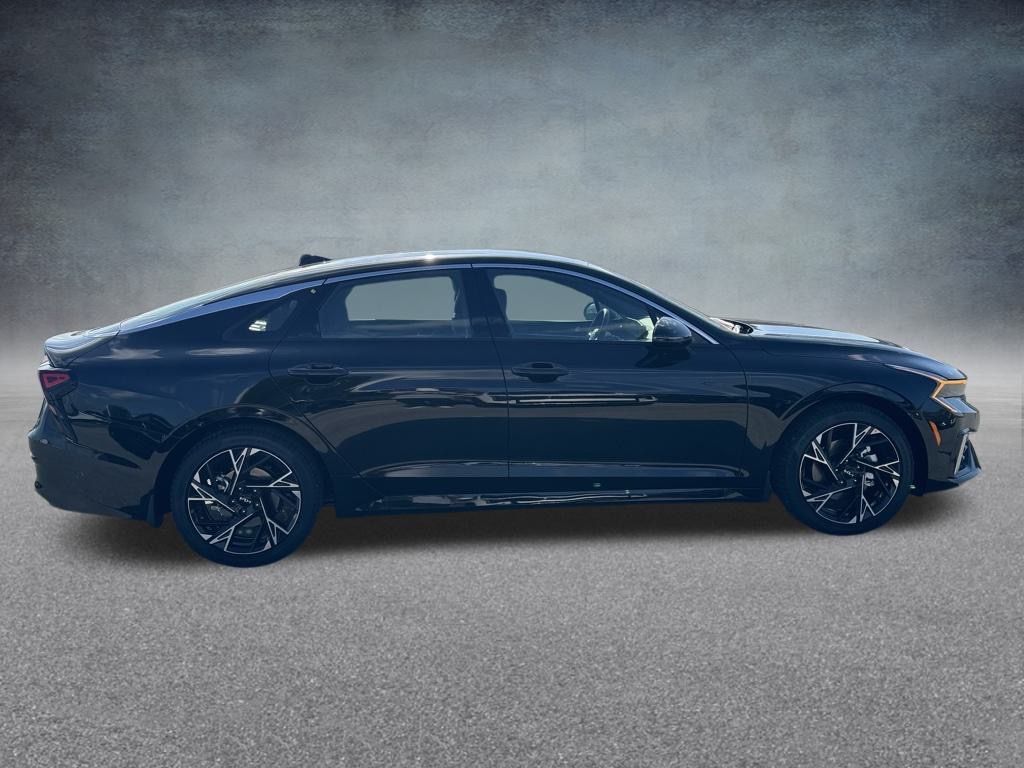 2026 Kia K5 GT-Line photo 4