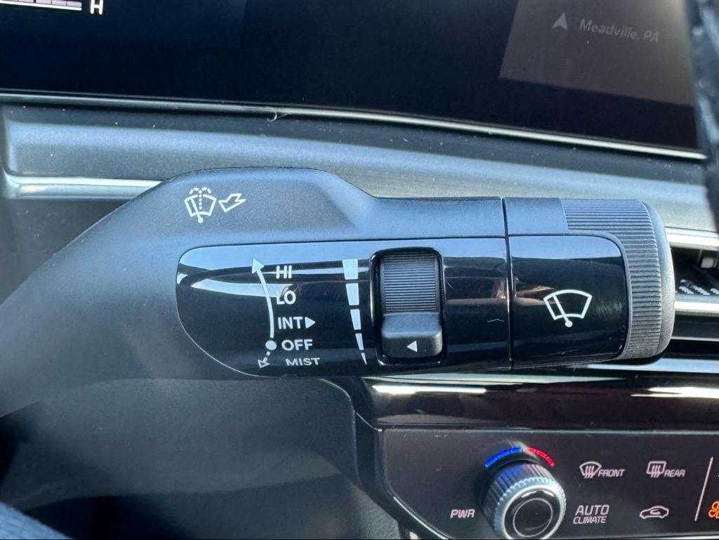 2026 Kia K5 GT-Line - Photo 17