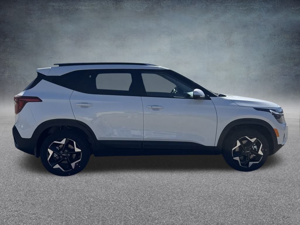 2026 Kia Seltos S photo 4
