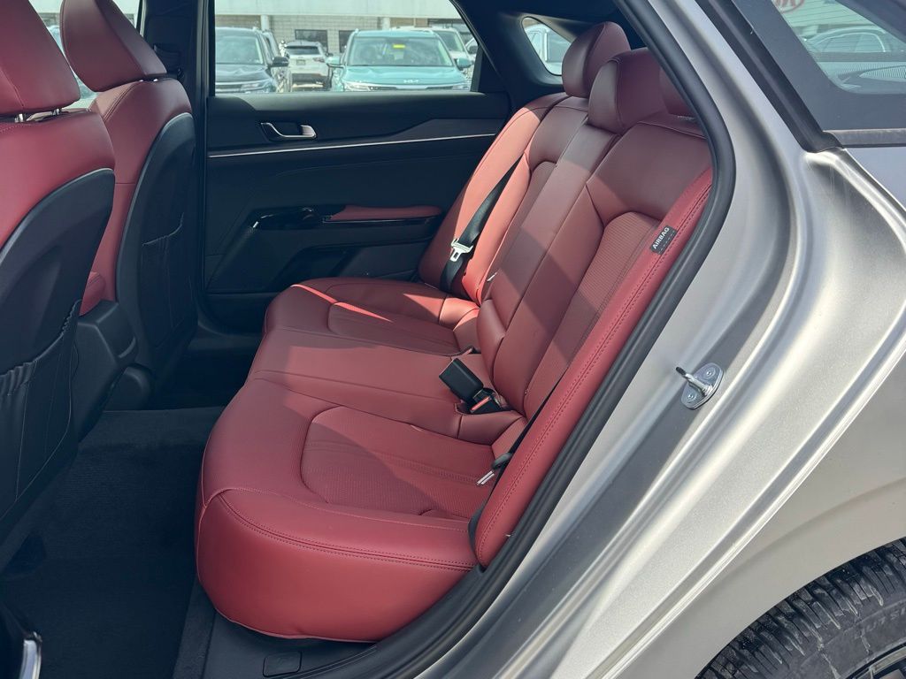 2026 Kia K5 GT-Line - Photo 11