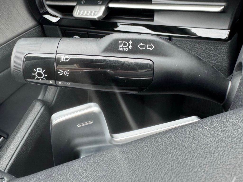 2026 Kia Sportage X-Line Hybrid - Photo 17