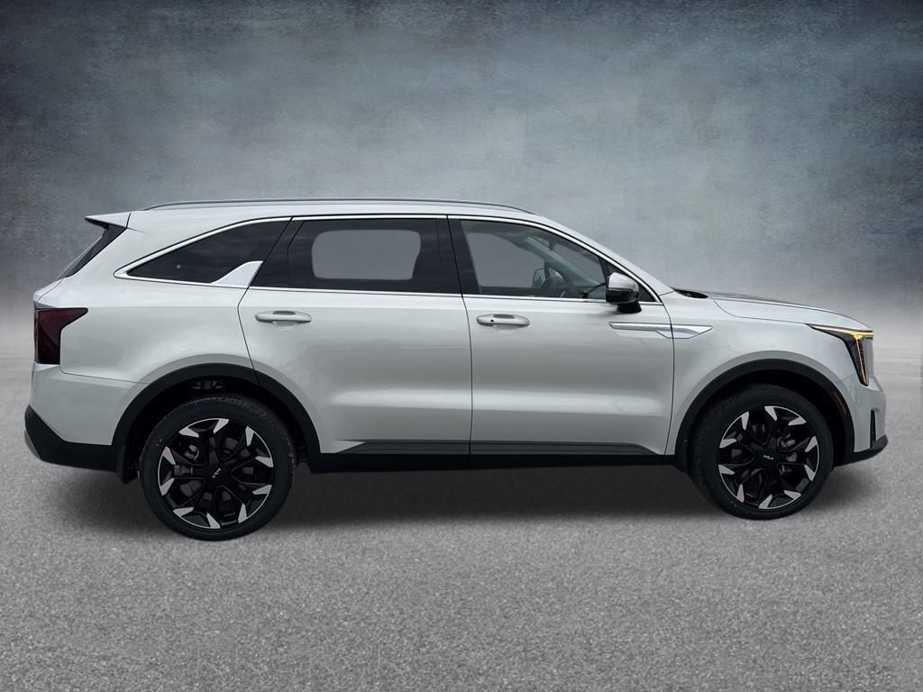 2026 Kia Sorento EX photo 4