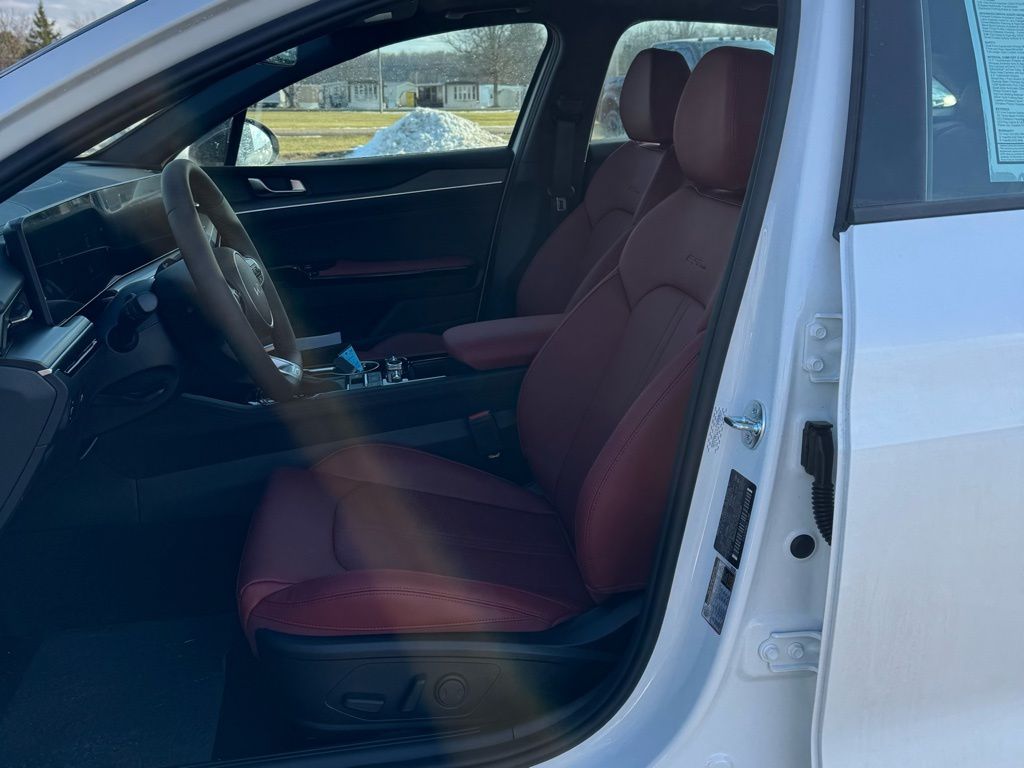 2026 Kia K5 GT-Line - Photo 10