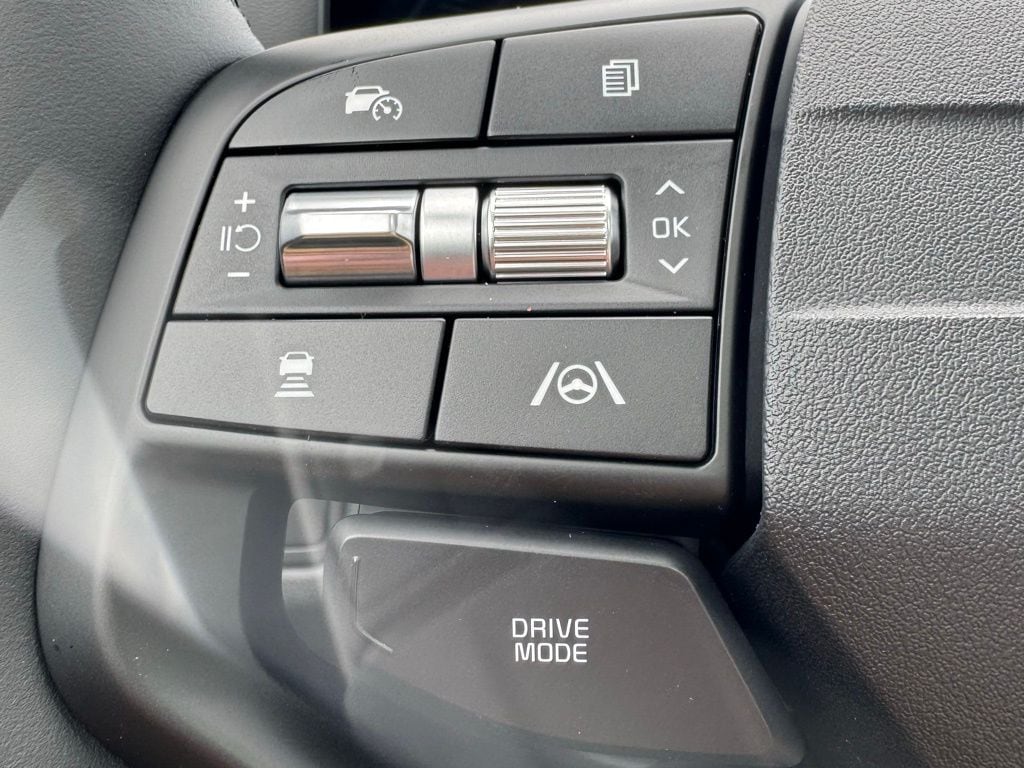 2026 Kia Sportage EX Hybrid - Photo 16