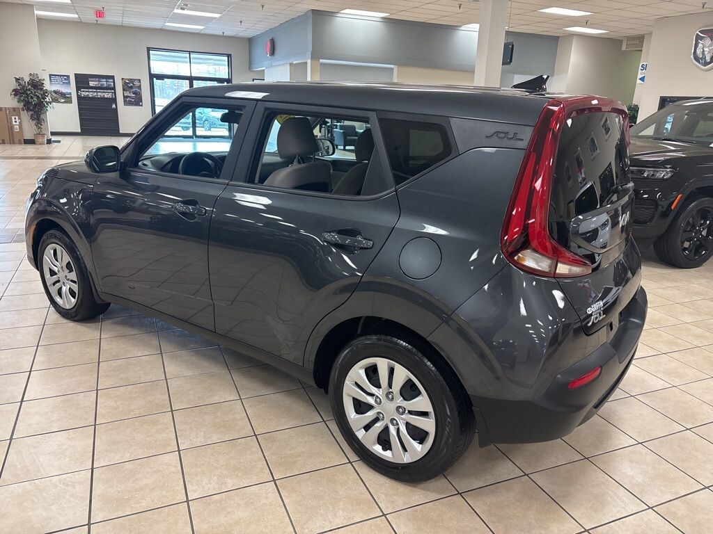 Used 2022 Kia Soul LX Hatchback