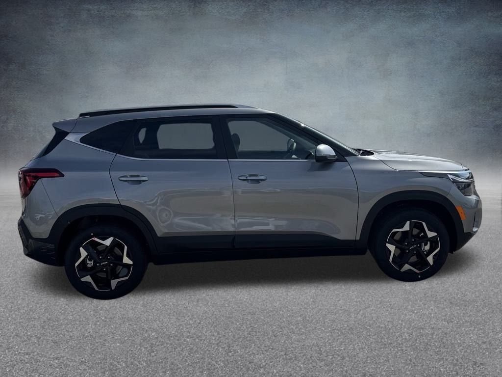 2026 Kia Seltos EX photo 4