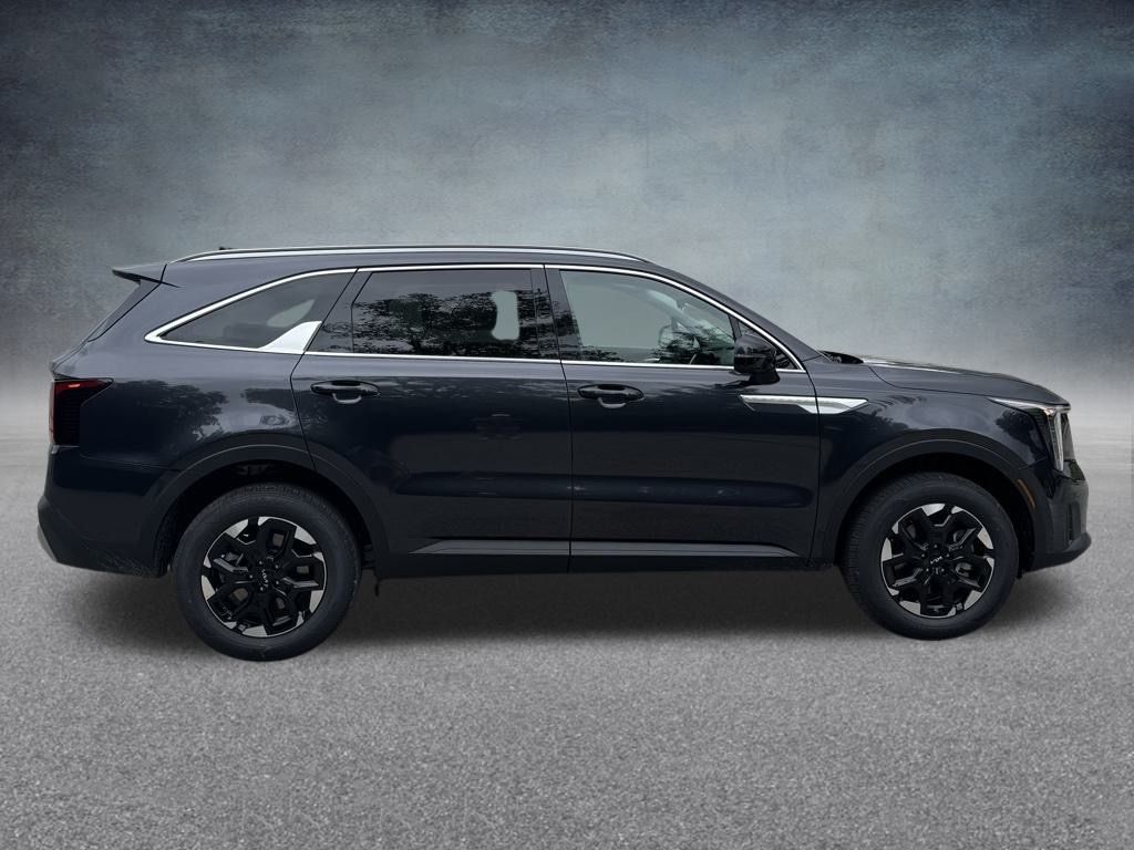 2026 Kia Sorento S photo 2