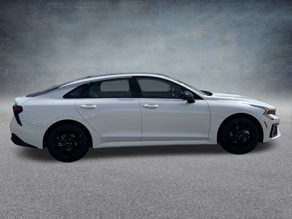 2026 Kia K5 GT-Line photo 4