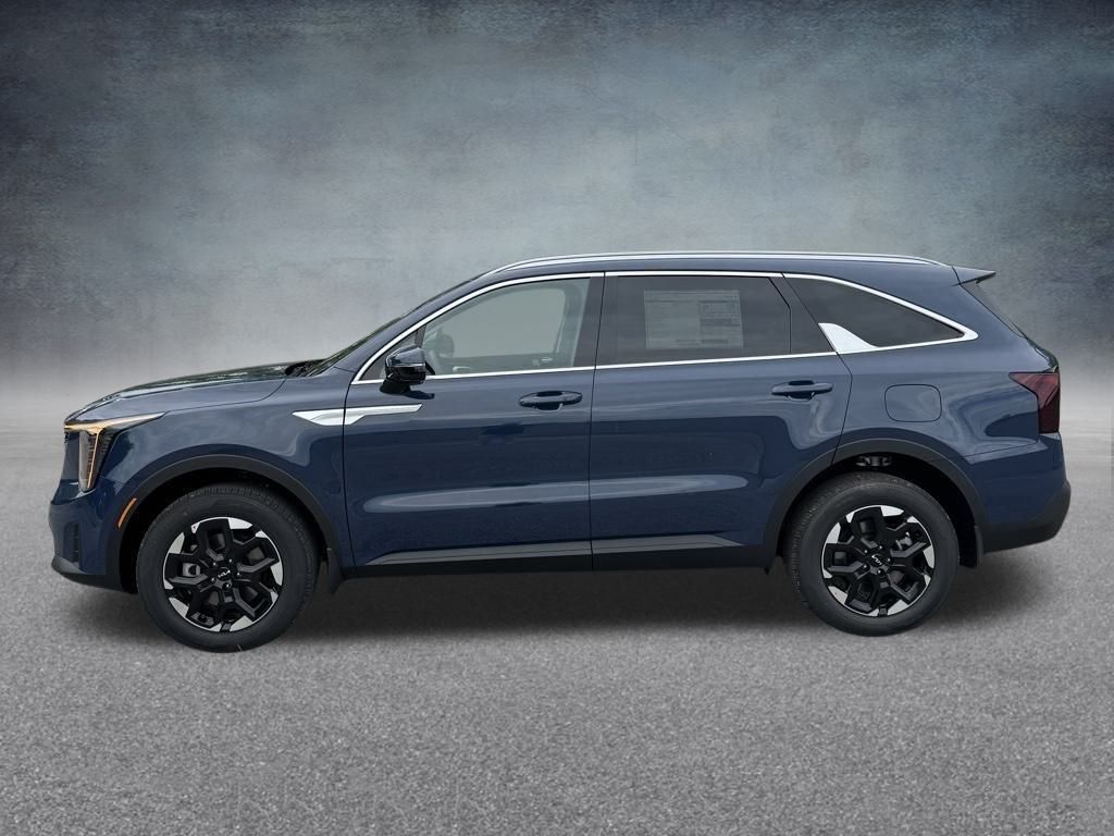 2025 Kia Sorento S photo 3