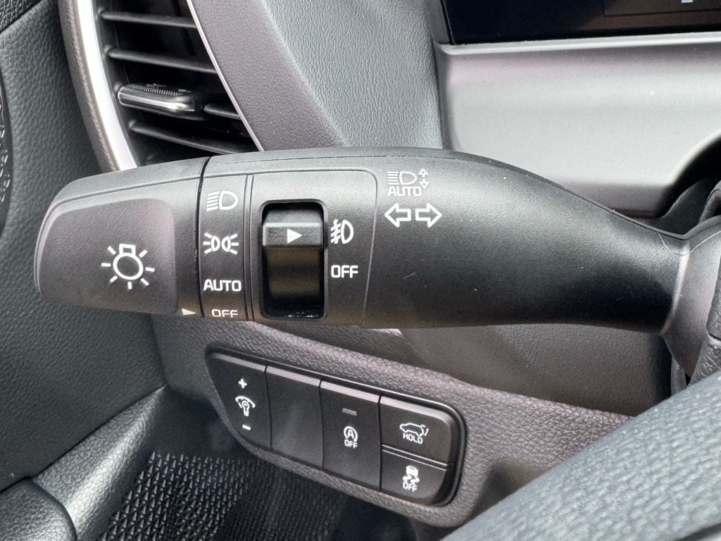 2026 Kia Seltos EX - Photo 18