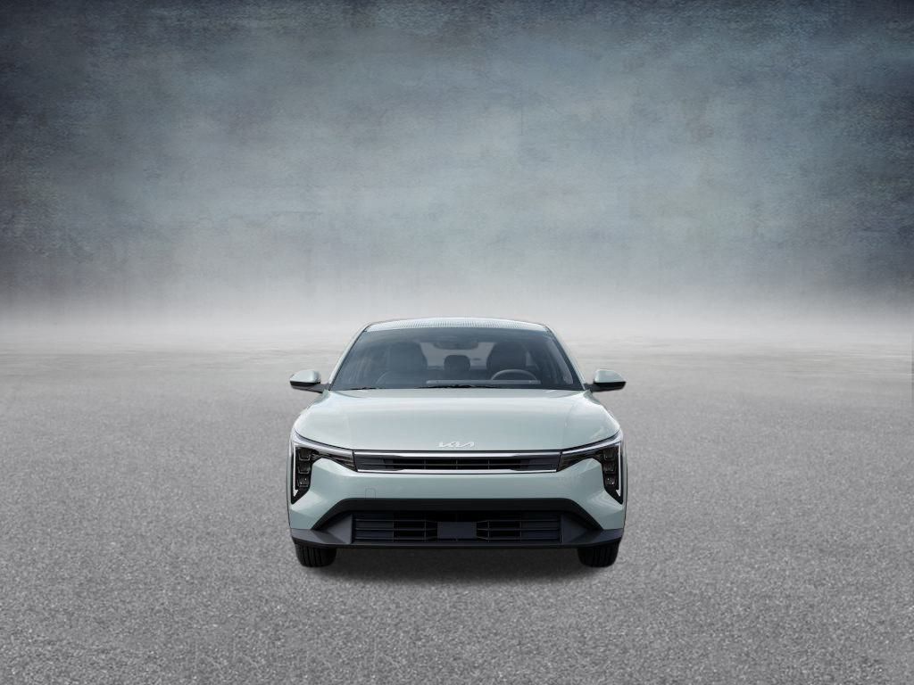 2025 Kia K4 LXS photo 2