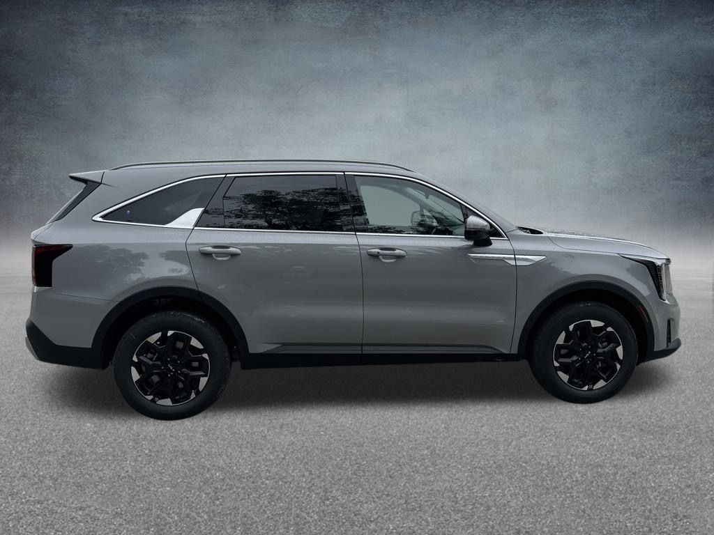 2026 Kia Sorento S photo 3