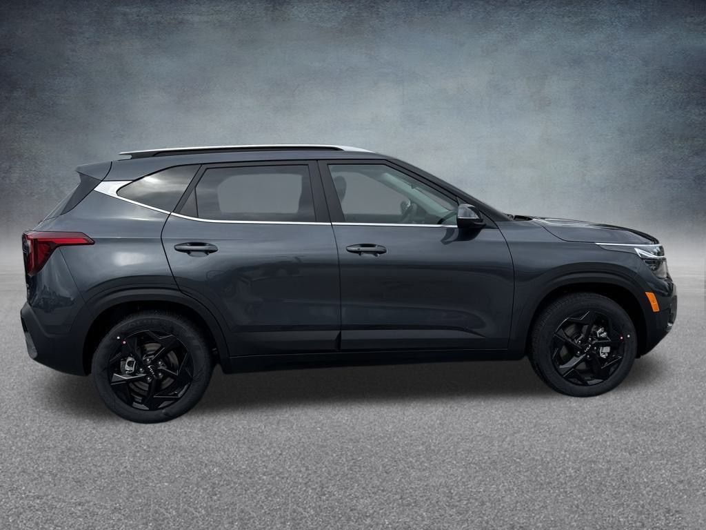 2026 Kia Seltos EX photo 2