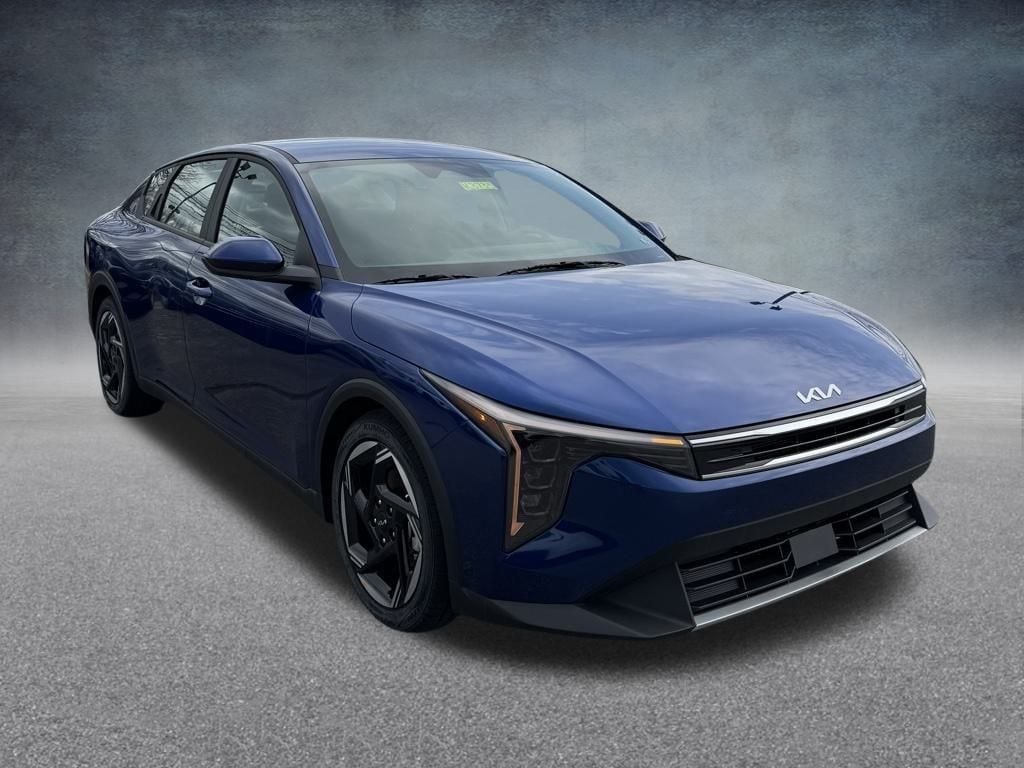 2025 Kia K4 EX photo 2